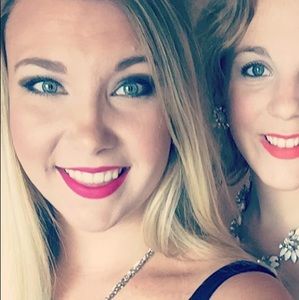 Meet your Posher, Abbey